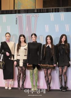 [포토] 아일릿, 더블유 코리아, 제20회 유방암 인식 향상 캠페인 자선 행사 기념 포토콜 참석