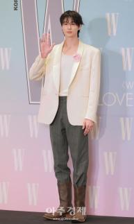 [포토] 변우석, 더블유 코리아, 제20회 유방암 인식 향상 캠페인 자선 행사 기념 포토콜 참석