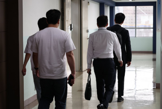 특검, 인수위 파견 국토부 과장 압수수색…양평고속道 수사 尹 겨냥