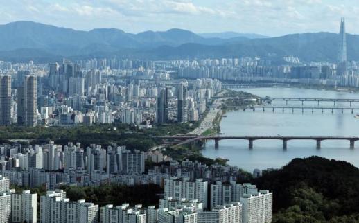 규제 앞두고 한강벨트 집값 상승폭 확대…2주간 서울 아파트값 0.54%↑