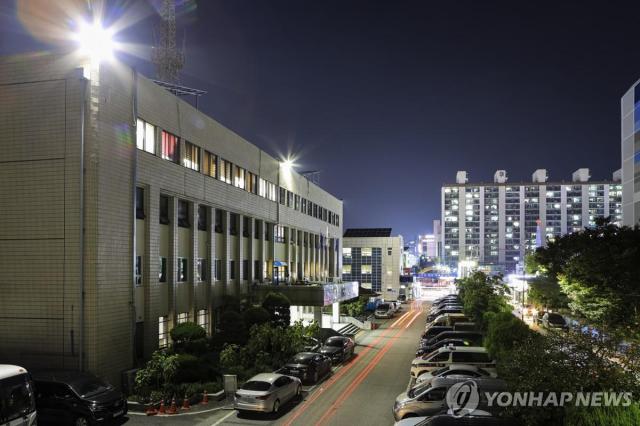 캄보디아로 출국한 광주 20대 남자가 자신의 부모에게 안전하게 잘 지내고 있다고 연락한 것으로 전해졌다 사진은 광주북부경찰서 전경 사진광주북부경찰서