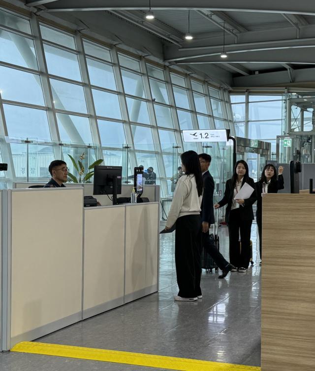 포항시는 16일 한국공항공사 및 유관 기관과 함께 글로벌 CEO 방문에 대비한 포항경주공항 CIQ검역·출입국·세관 시스템 2차 리허설을 실시했다 사진포항시