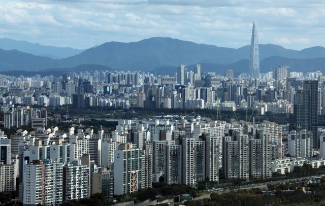 서울 여의도 63빌딩에서 바라본 강남북 집합건물아파트·다세대·연립·오피스텔 모습 사진연합뉴스