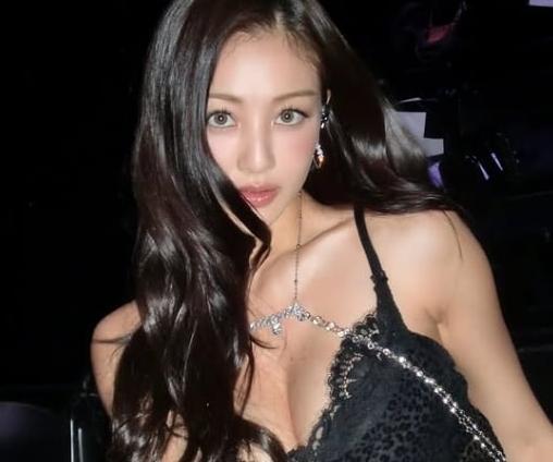 트와이스 지효, 빅토리아 시크릿 패션쇼 비하인드 공개