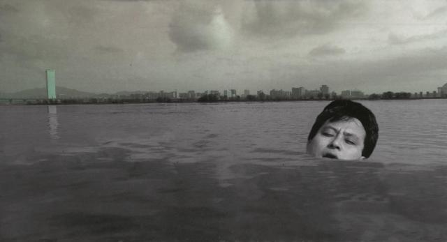 강홍구 나는 누구인가 16 1998 디지털 합성 디지털 c-프린트 36x64cm 사진아르코미술관