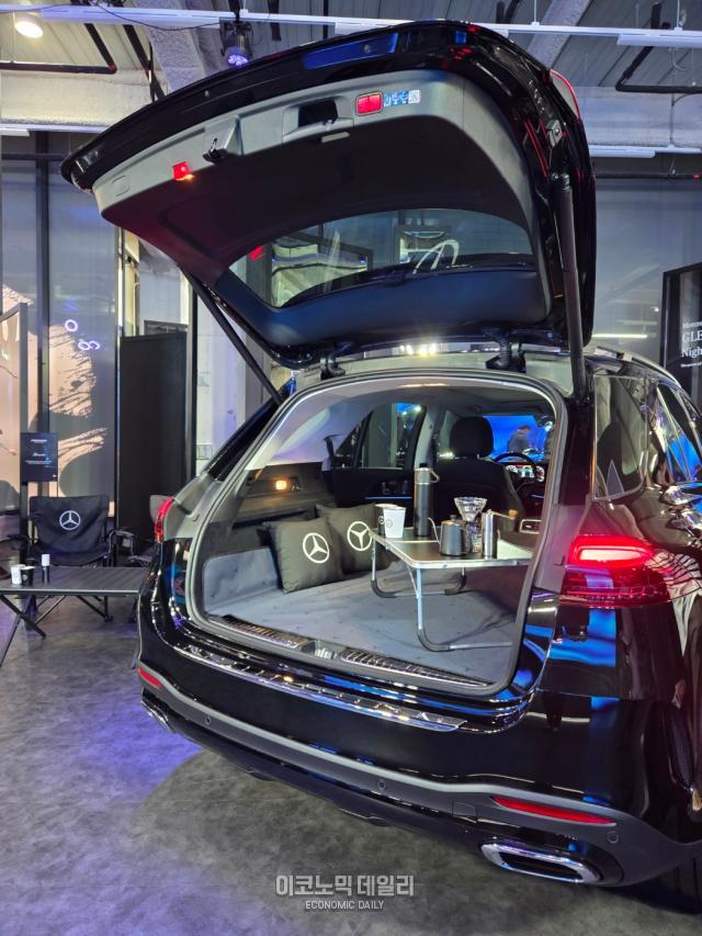 넓은 후면 공간을 보여주는 'GLE 450 4MATIC' [사진=류청빛 기자]