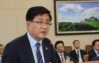 [장소영의 오일머니] 정유·석유화학 업계, 기후 악당 낙인 속 에너지 전환 대응