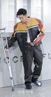 [포토] 박재범, 오늘도 부상투혼