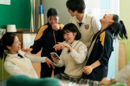 [최씨네 리뷰] 편견을 지우니…세계의 주인