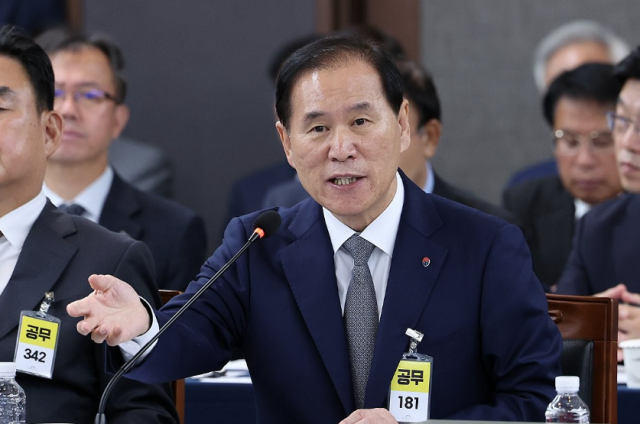대왕고래 관련 답하는 김동섭 한국석유공사 사장 사진연합뉴스