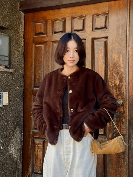 기은세 배우의 올리비아로렌 ‘에코 퍼 재킷’ 착용 이미지 사진세정