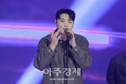 [포토] 더트롯쇼 무대오른 김경민