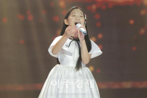 [포토] 더트롯쇼 무대오른 이수연