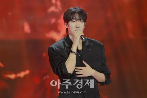 [포토] 더트롯쇼 무대오른 최수호