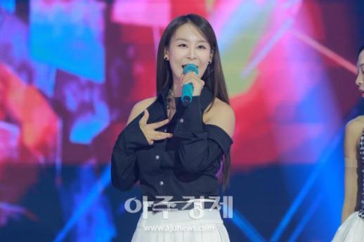 [포토] 더트롯쇼 무대오른 윤태화