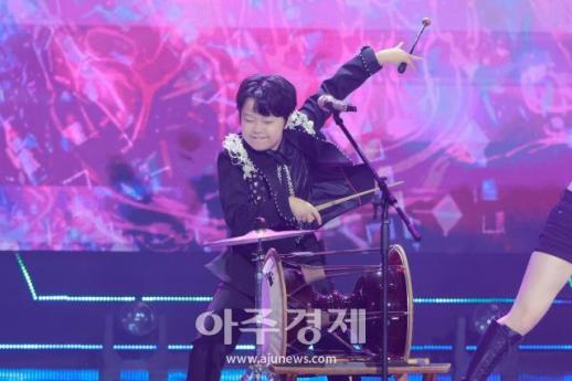 [포토] 더트롯쇼 무대오른 황민호