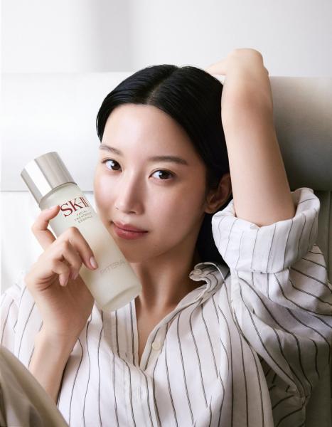 글로벌 앰버서더 배우 문가영과 SK-II 피테라 에센스 사진한국PG