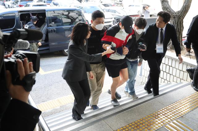 警方逮捕49名涉电诈犯罪嫌疑人 在柬遭虐丧生大学生遗骸回国