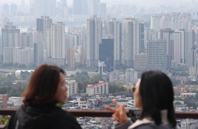 서울 남산에서 바라본 아파트 단지 사진연합뉴스