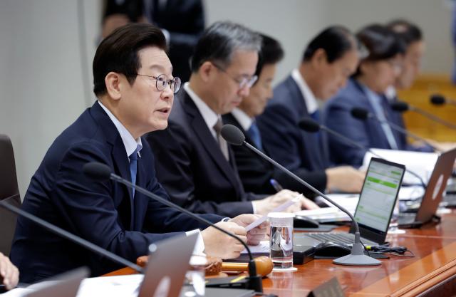 이재명 대통령이 21일 용산 대통령실에서 열린 국무회의에서 발언하고 있다 사진연합뉴스