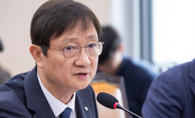 국회 정무위원회 국정감사에서 이찬진 금융감독원이 참석해 발언하고 있다 사진연합뉴스
