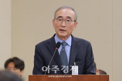 [포토] 답변하는 김영섭 KT 대표