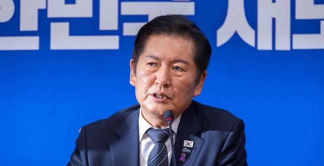 정청래 더불어민주당 대표가 22일 국회에서 열린 최고위원회의에서 발언하고 있다사진연합뉴스
