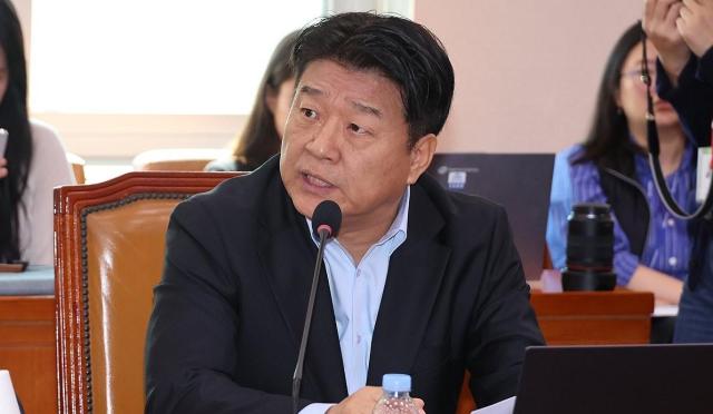양문석 더불어민주당 의원이 22일 서울 여의도 국회에서 열린 문화체육관광위원회 국정감사에서 질의하고 있는 모습이다 사진연합뉴스