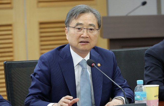 South Korea, US to soon begin talks on revising nuclear energy pact, FM says
