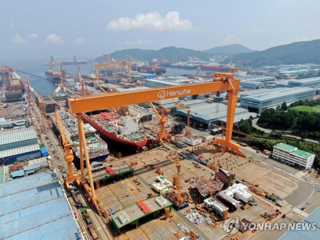 HOT STOCK: Hanwha Ocean surges on LNG boom, defense tech spotlight