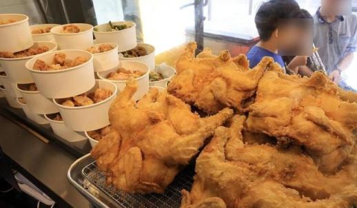 [SNS 샷] "서민 음식 맞냐"…치킨 가격에 소비자들 분통