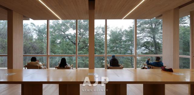인왕산 숲속쉼터 AJP Yoo Na-hyun