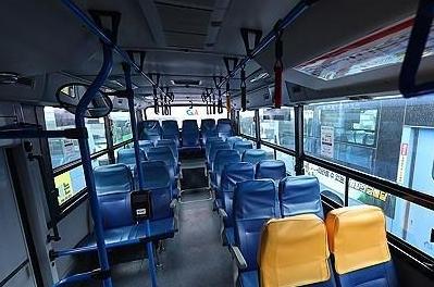 술 취한 승객 난동에 버스 쾅…50대 남성 구속