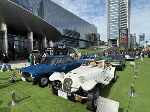 역사 속 명차가 한자리에 국내 첫 클래식카 전시회, 서울클래식카쇼 개막