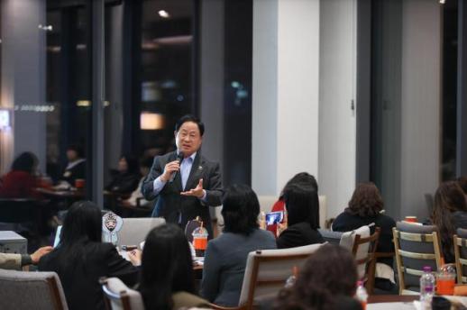주광덕 남양주시장 가정과 학교가 함께 어우러질 때 아이의 성장 완성된다