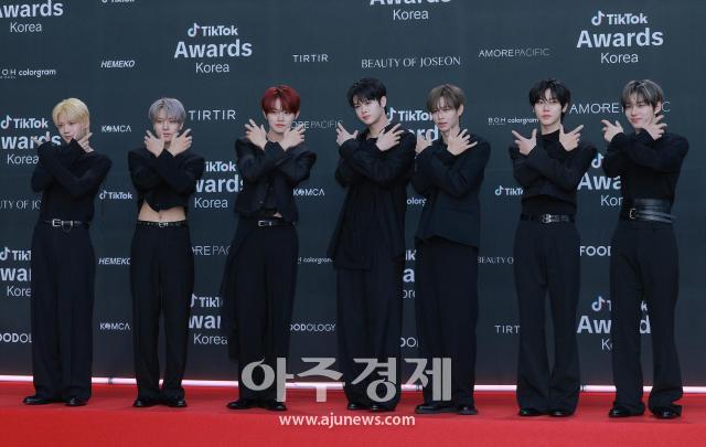 [포토] 그룹 클유아, 틱톡 어워즈2025 레드카펫 참석