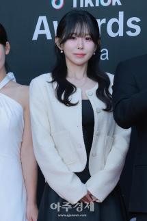 [포토] 율희, 틱톡 어워즈2025 레드카펫 참석