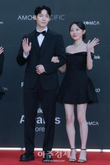 [포토] 진씨네, 틱톡 어워즈 2025 레드카펫 참석