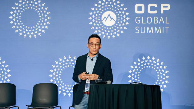 김천성 SK하이닉스 부사장eSSD Product Development 담당이 2025 OCP오픈 컴퓨트 프로젝트 글로벌 서밋’에서 발표를 진행하고 있다 사진SK하이닉스
