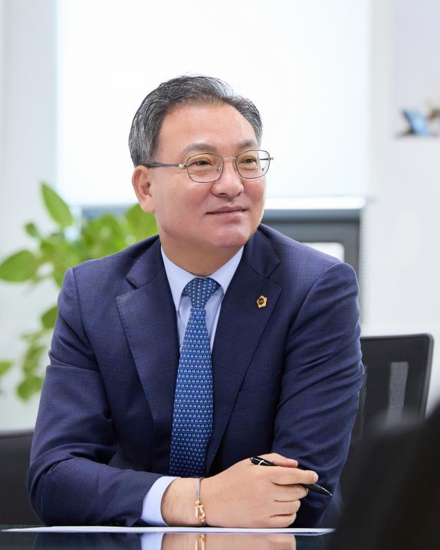 대구시의회 하중환 의원은 30여 년간 방치된 화원 LH 부지의 신속한 용도변경과 개발 방안을 강력히 촉구했다 사진대구수성구