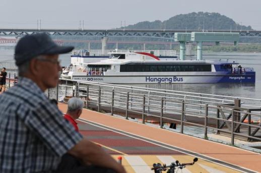Ferry service along Han River to resume next week after monthlong inspection