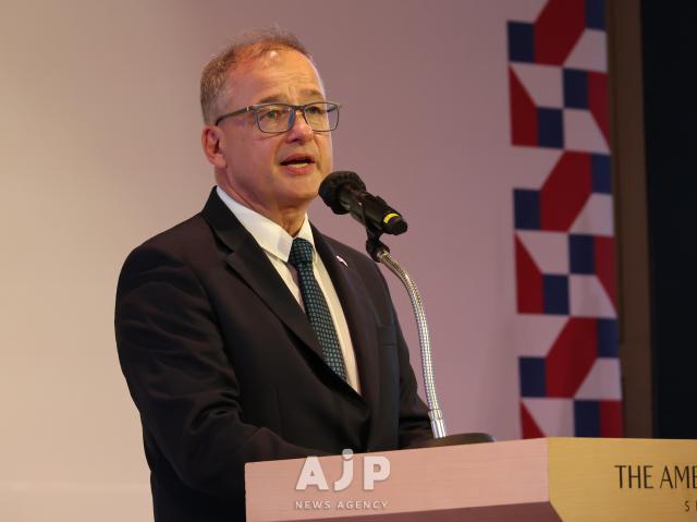 Ambassador Ivan Jančárek delivers a welcome address during the Independent Czechoslovak State Day reception at a hotel in central Seoul on October 27 Yoo Na-hyun