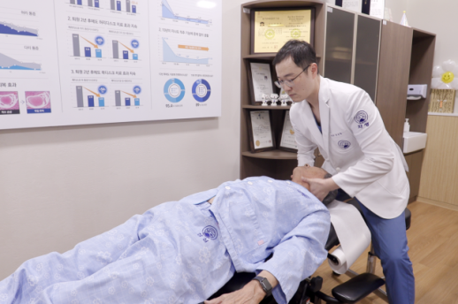 자생한방병원, 해외 거주 애국지사 후손 초청해 의료지원