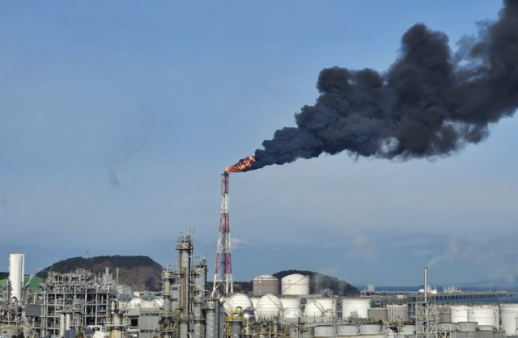롯데·HD현대 석화 구조조정 빅딜 성사...구조조정·개편 꿈틀