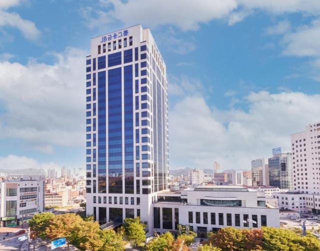 전북 전주 소재 JB금융그룹 본사 전경 사진JB금융