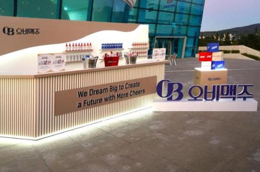 [2025APEC] 경주에서 울려 퍼진 짠!…글로벌 CEO 앞에 선 K-맥주 