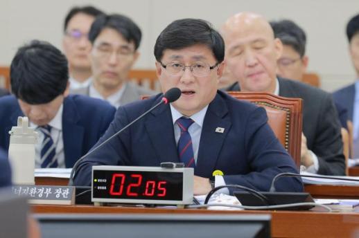 김성환 기후부 장관 안전 담보 시 원전 계속운전…12차 전기본 반영