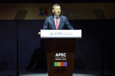 [2025APEC] 무대 선 롯데·쿠팡 리더들 AI로 혁신·포용 성장 이끈다　