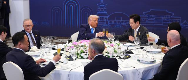 韩美领导人共进晚餐