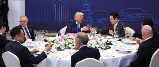 韩美领导人共进晚餐